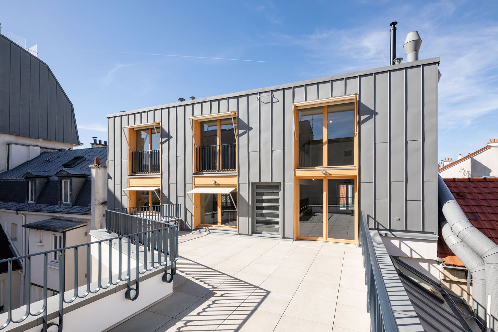 RESTRUCTURATION 5 LOGEMENTS ET UNE BOUTIQUE