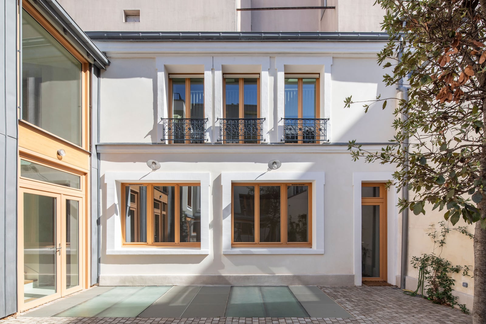 RESTRUCTURATION 5 LOGEMENTS ET UNE BOUTIQUE